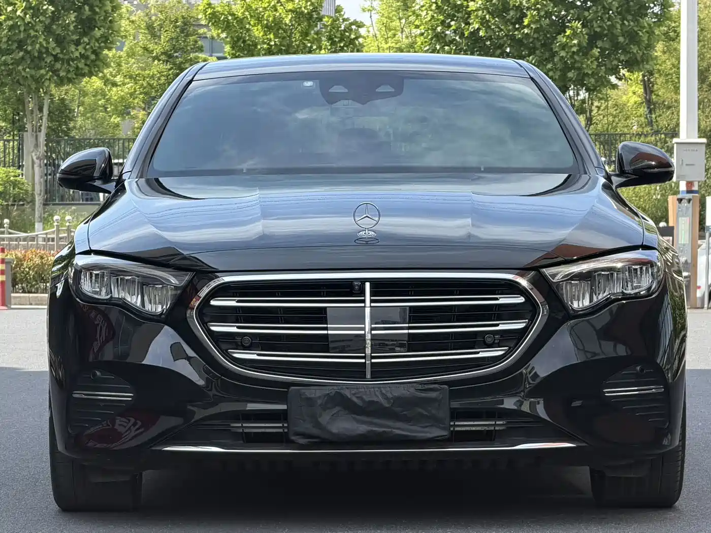 Mercedes-Benz E-Class 2024 Model E 300 L Luxury фото 2