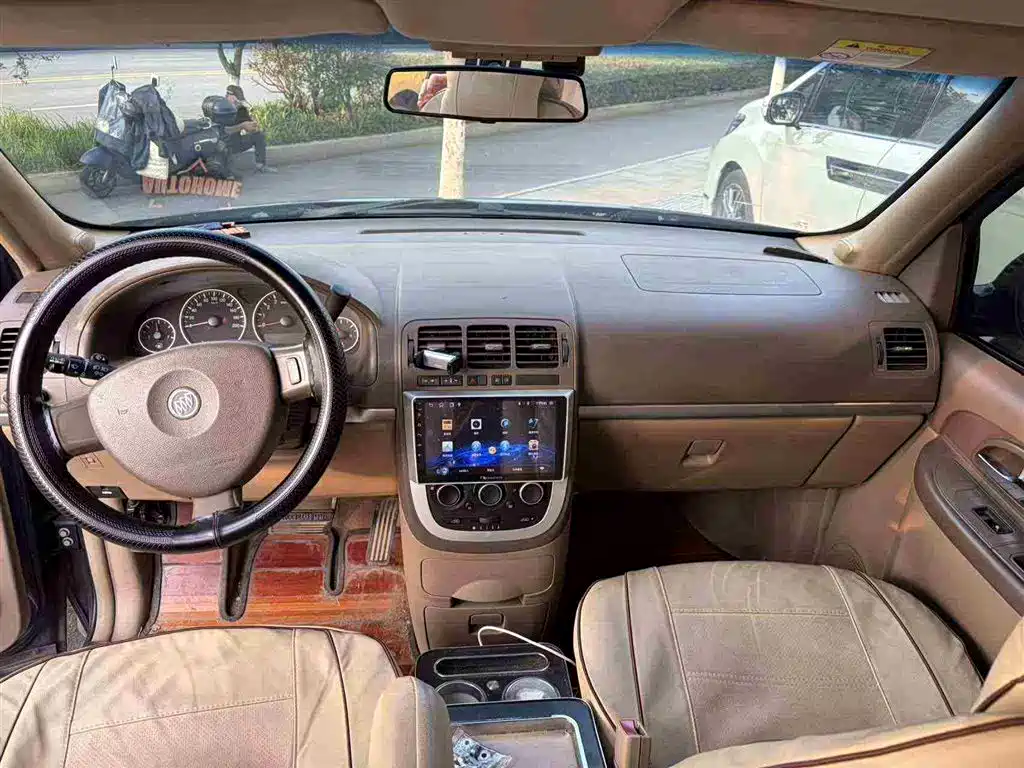 Buick GL8 2014 2.4L Comfort Edition фото 6