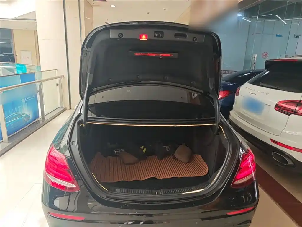 Mercedes-Benz E-Class 2019 E 260 L Sport фото 19