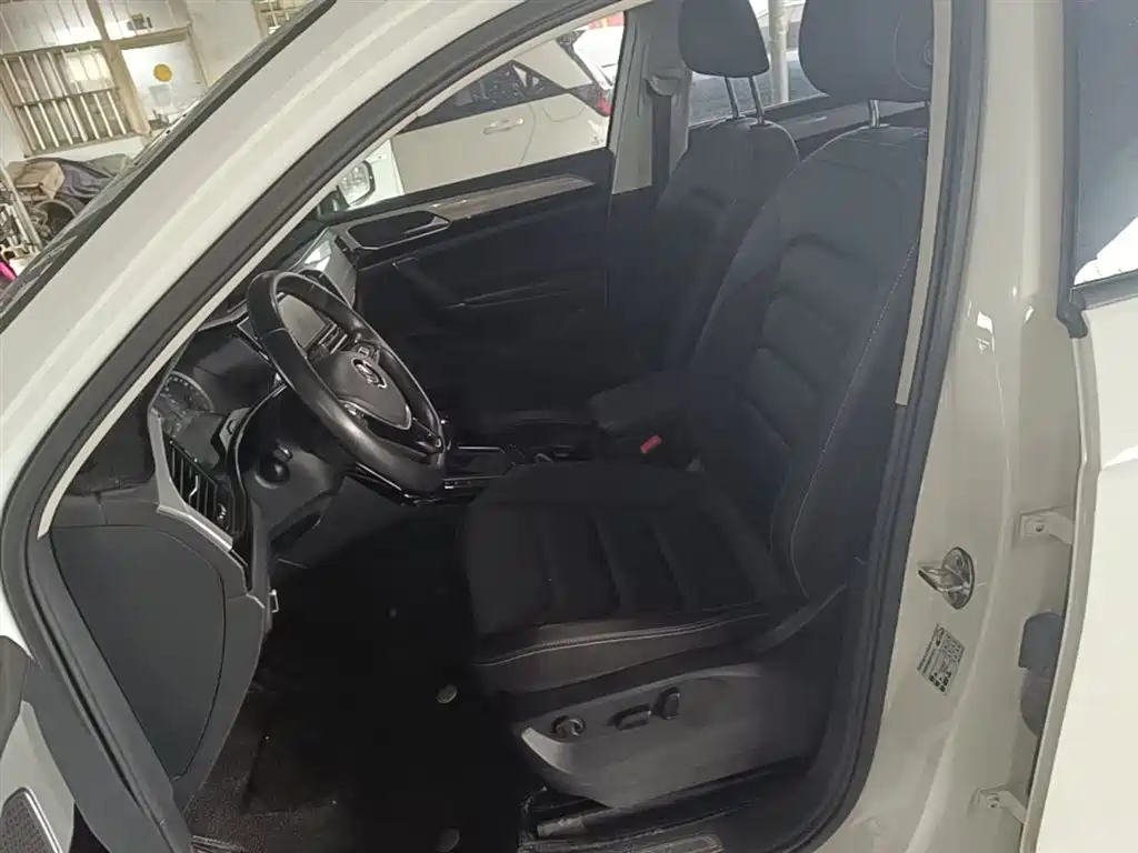 Volkswagen Tayron 2019 330TSI 4WD Luxury China V фото 15
