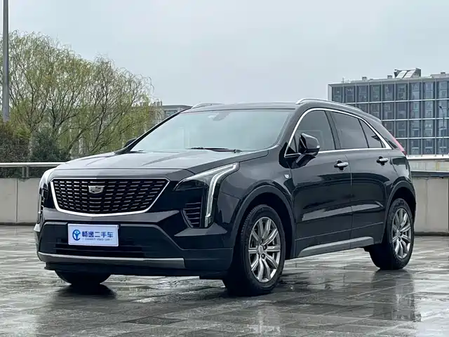 CADILLAC XT4