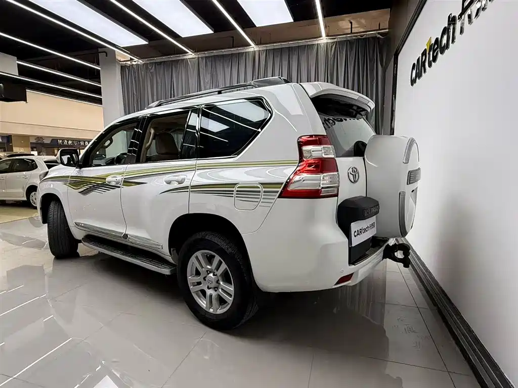Toyota Prado 2010 4.0L Automatic VX NAVI фото 2
