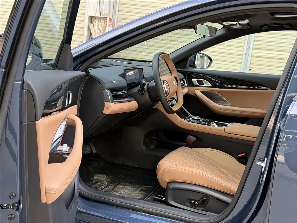 Geely Galaxy Galaxy A7 2025 EM-i фото 7