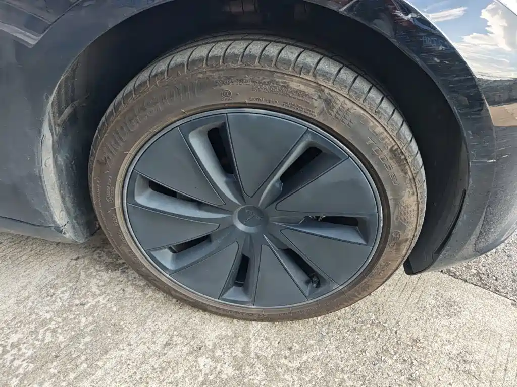 Tesla Model 3 2026 2025 Model Year Facelift Long Range Rear-Wheel Drive