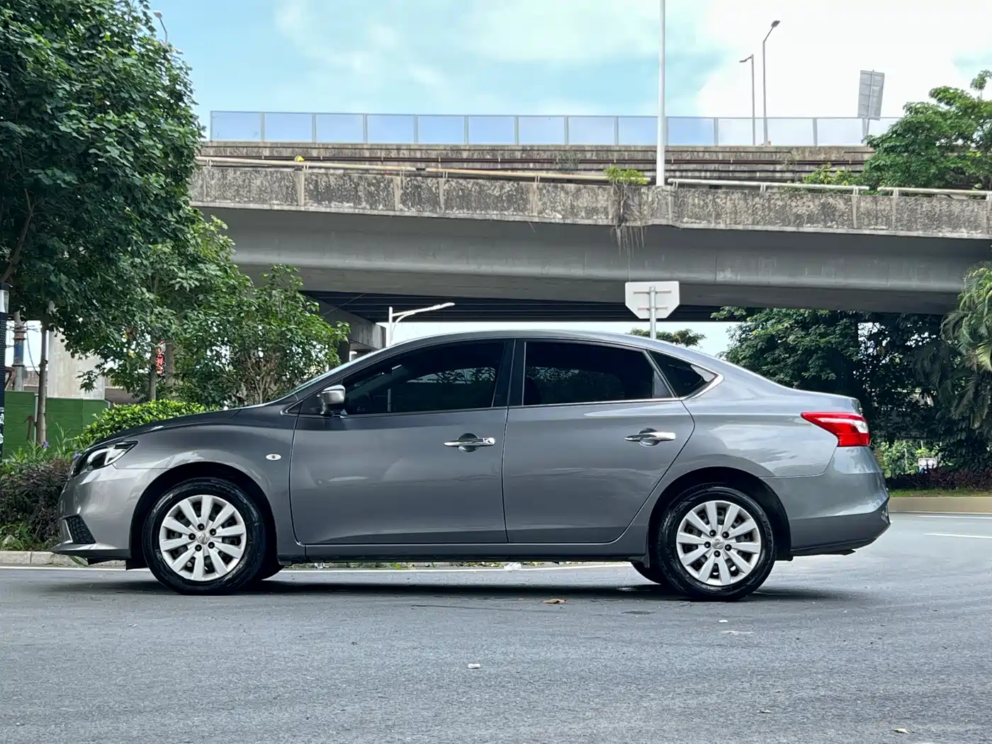 Nissan SYLPHY, миниатюра 3