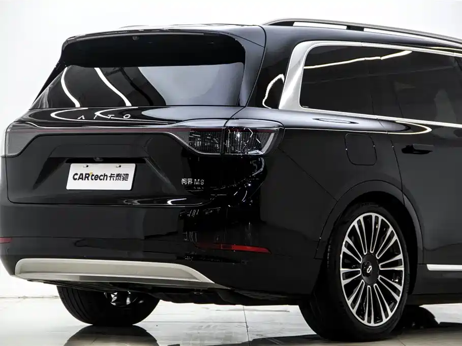 AITO Wenjie AITO M9 2024 Extended Range Ultra 42kWh 6-Seater фото 9
