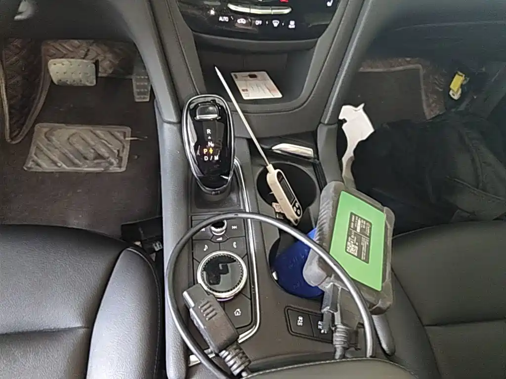 CADILLAC XT6
