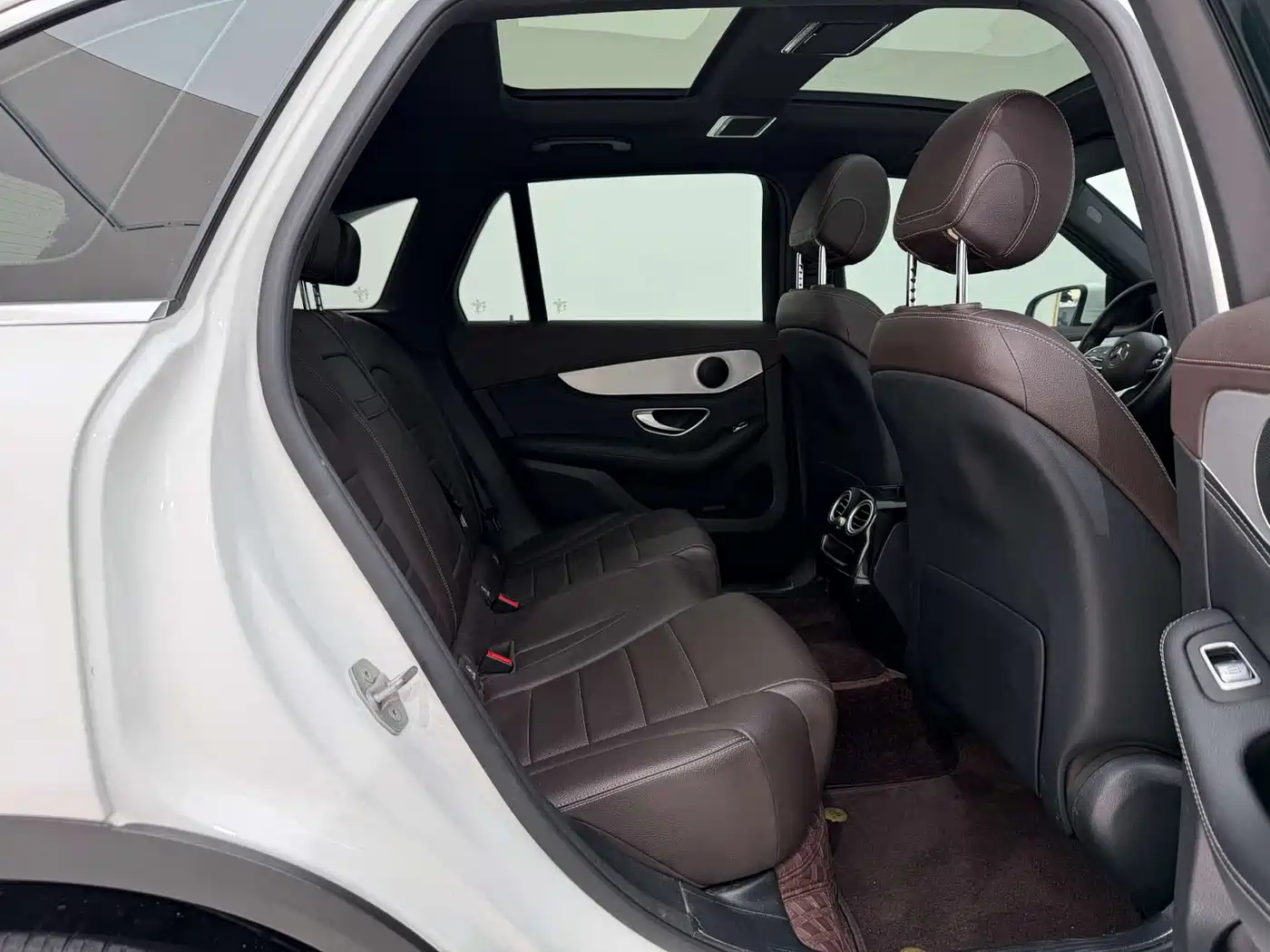 Mercedes-Benz GLC 2020 Facelift GLC 260 L 4MATIC Dynamic фото 18