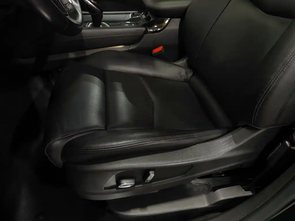 Cadillac XT5 2016 2016 25T Luxury Model