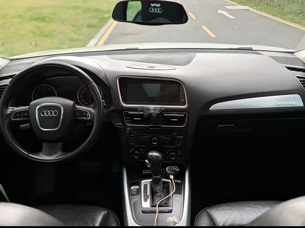 Audi Q5 2012 2.0TFSI Technology фото 10