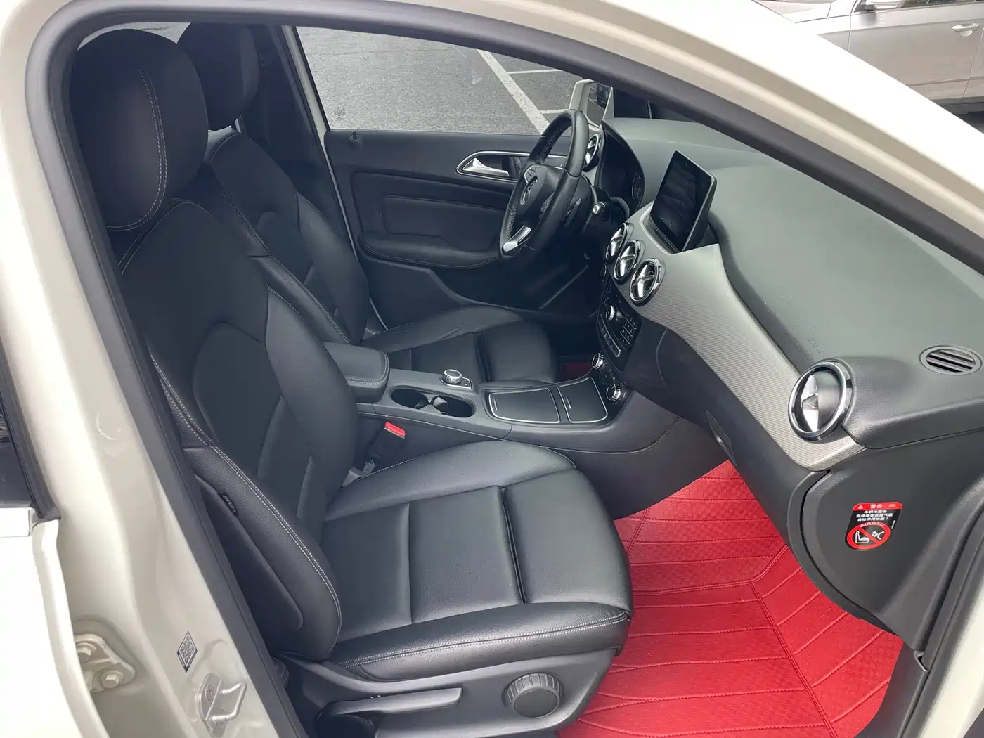 Mercedes-Benz B-Class 2017 B 200 Dynamic фото 8