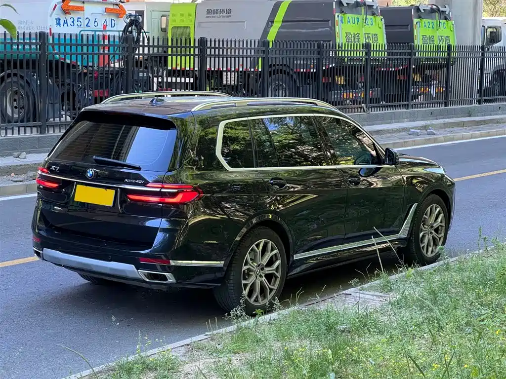 BMW X7 2023 xDrive40i Leading Luxury Package фото 3