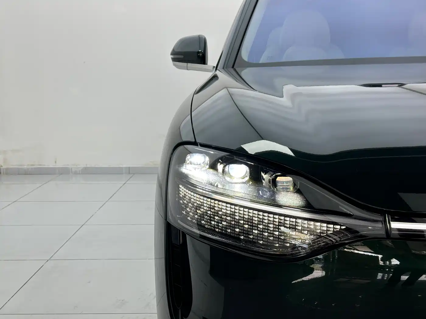 AITO Wenjie AITO M9 2024 Range Extender Ultra 52kWh 6-seater фото 10
