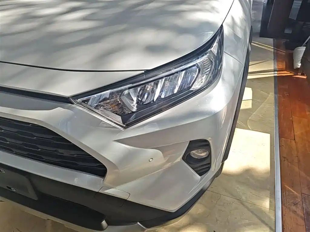 Toyota RAV4 Rongfang 2022 2.0L CVT 4WD Trend Plus Edition фото 18