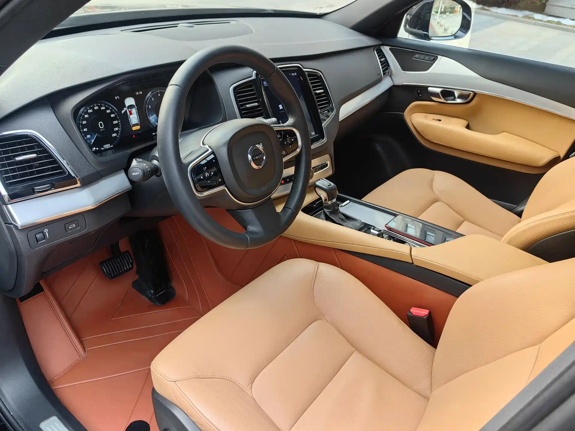 Photo 26 - Volvo XC90
