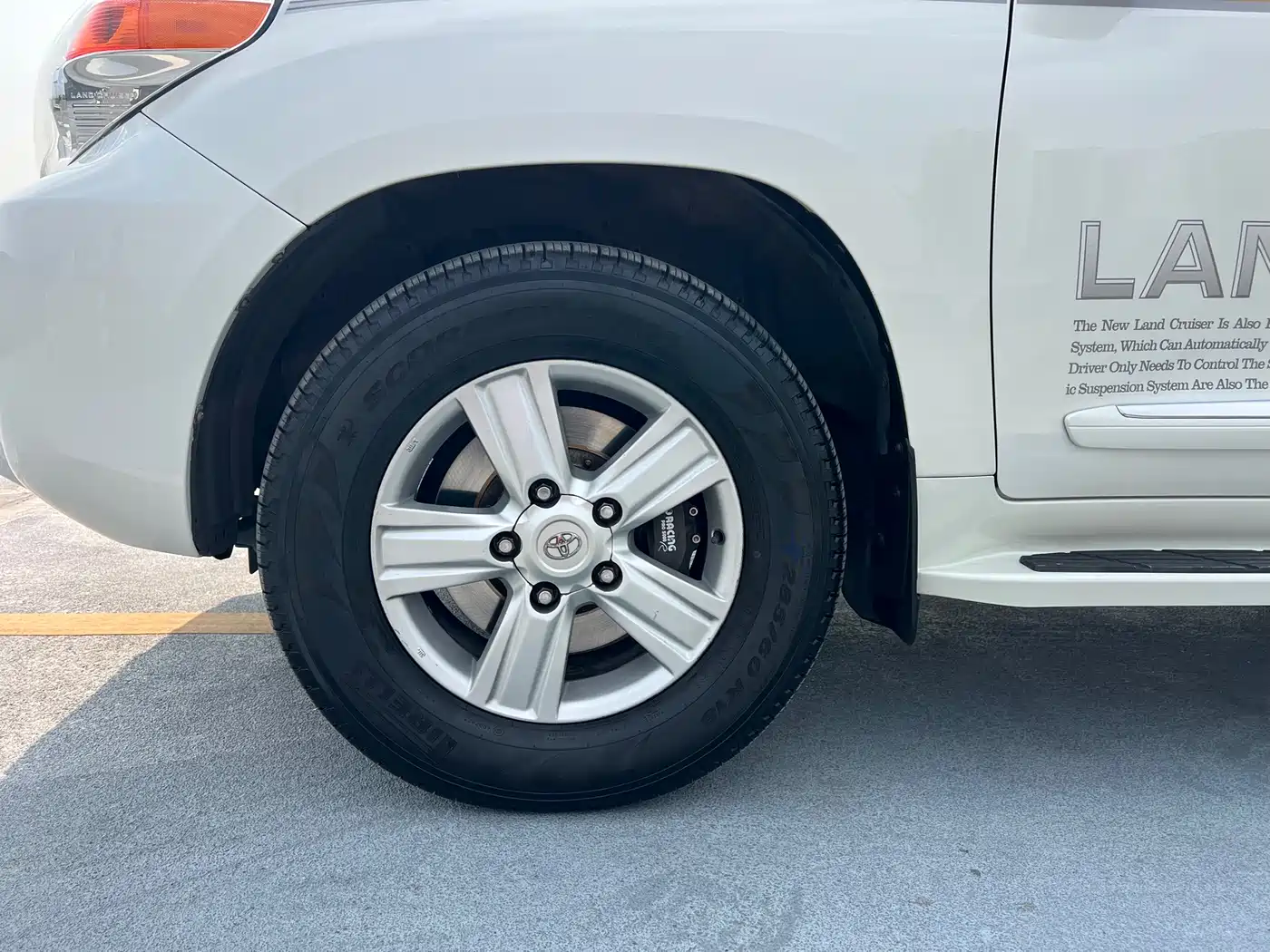 Toyota Land Cruiser (Import) 2015 4.6L V8 Middle East Limited Edition фото 17