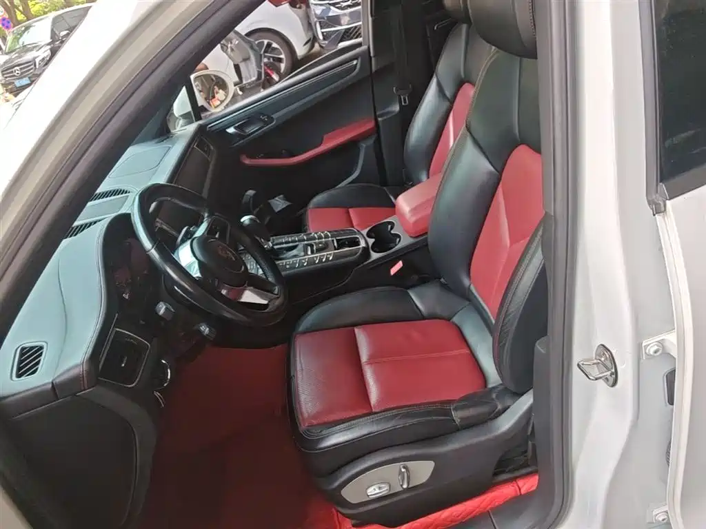 Porsche Macan 2017 Macan 2.0T фото 15