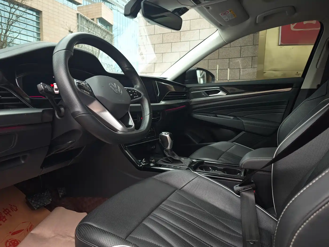 Volkswagen Passat 2023 Facelift 330TSI Luxury Edition фото 4