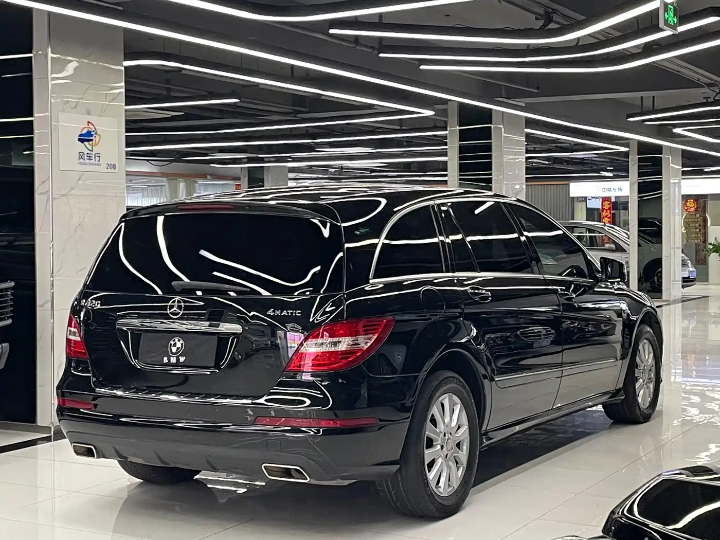 Mercedes-Benz R-Class 2017 R 320 4MATIC Business Collector's Edition фото 4
