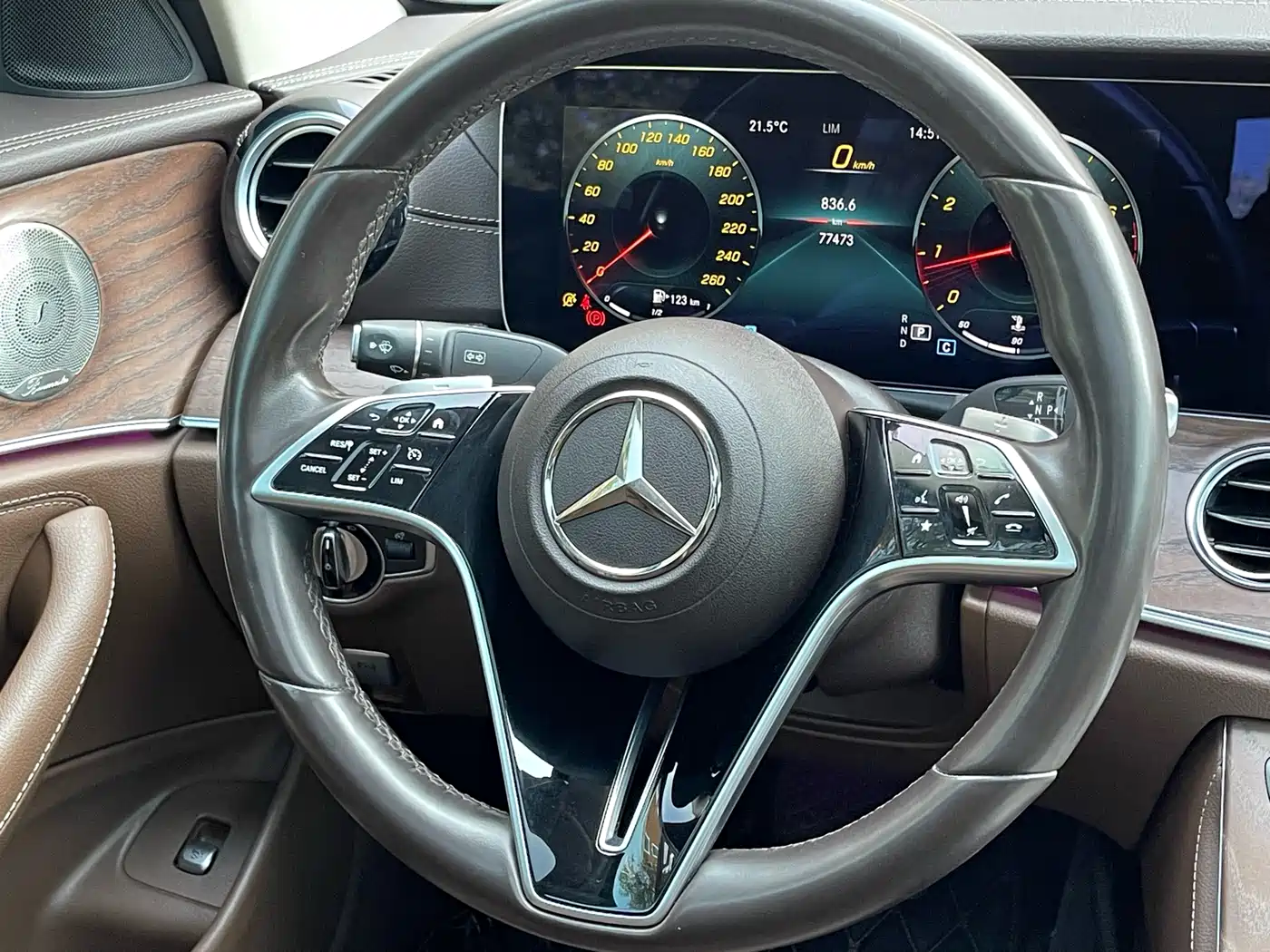 Mercedes-Benz E-Class 2022 Second Facelift E 300 L Luxury фото 21