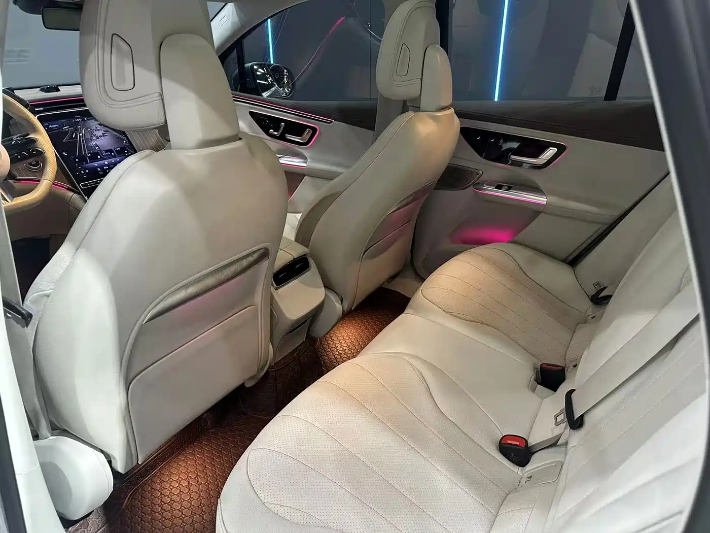 Mercedes-Benz EQE, миниатюра 10