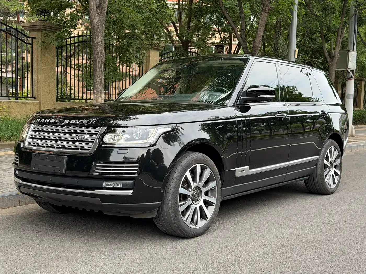 Land Rover Range Rover 2017 3.0 SC V6 AB Ultimate Autobiography LWB
