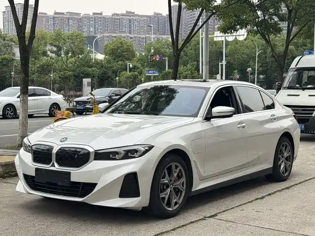 BMW i3 2024 eDrive 35 L