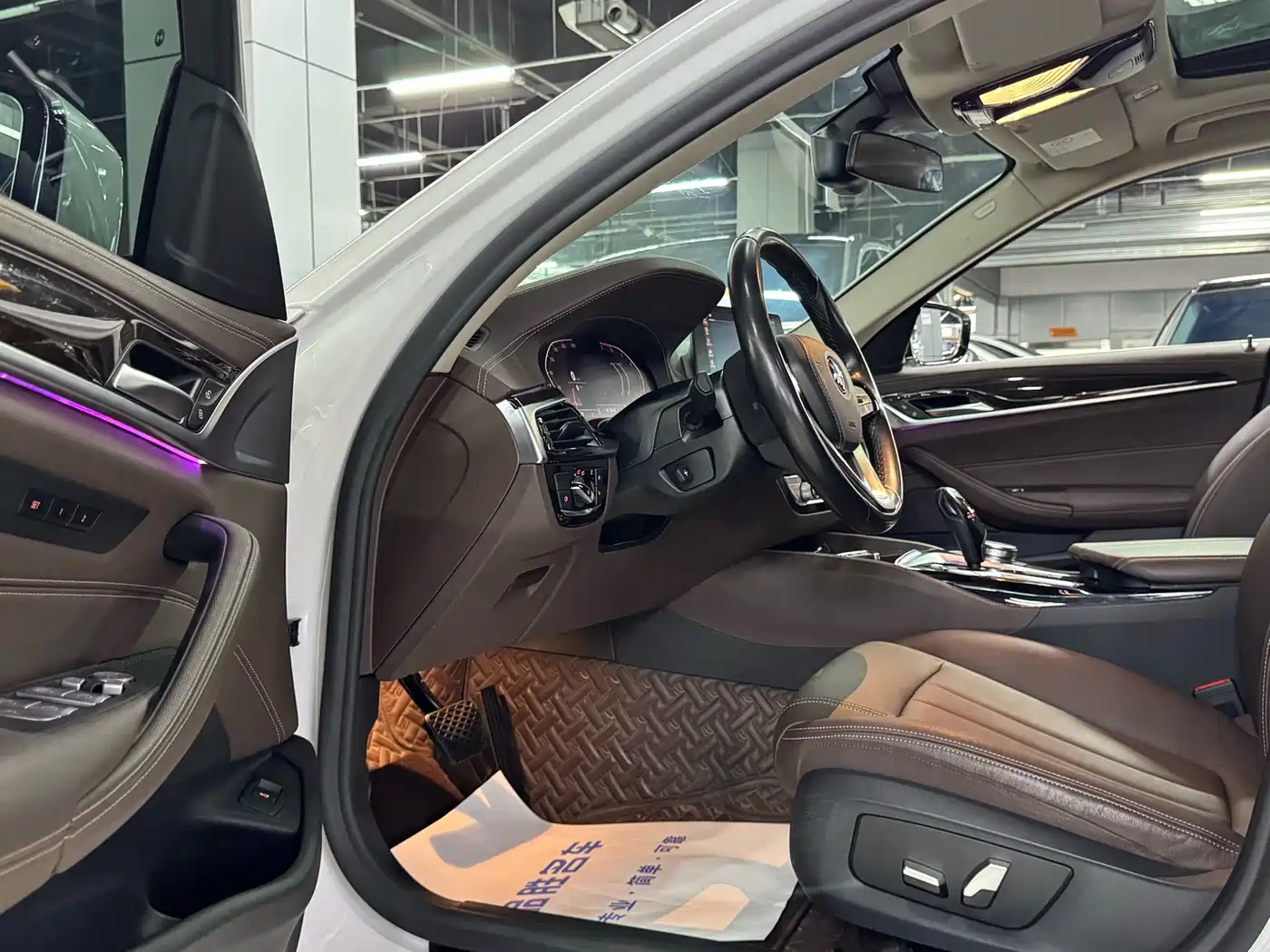 BMW 5 Series 2020 525Li Luxury Package фото 8