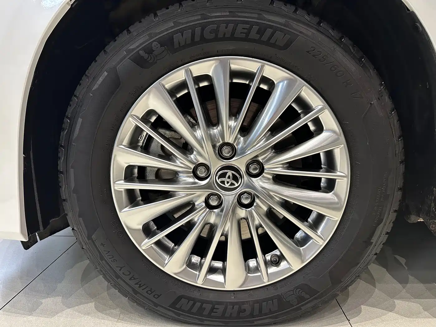 Toyota Alphard 2020 Hybrid 2.5L Premium Edition фото 21