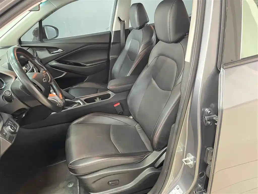 Chevrolet Volando 2020 Mild Hybrid Redline 530T Automatic Premium Edition (5+2 seater) фото 18