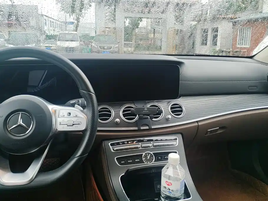Mercedes-Benz E-Class 2019 E 260 L Sport фото 13