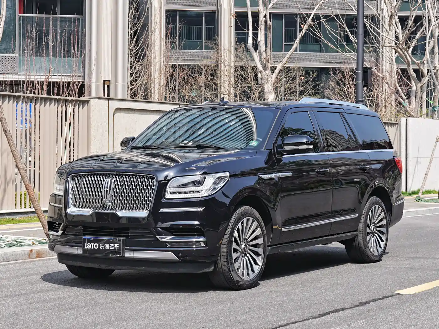 LINCOLN NAVIGATOR