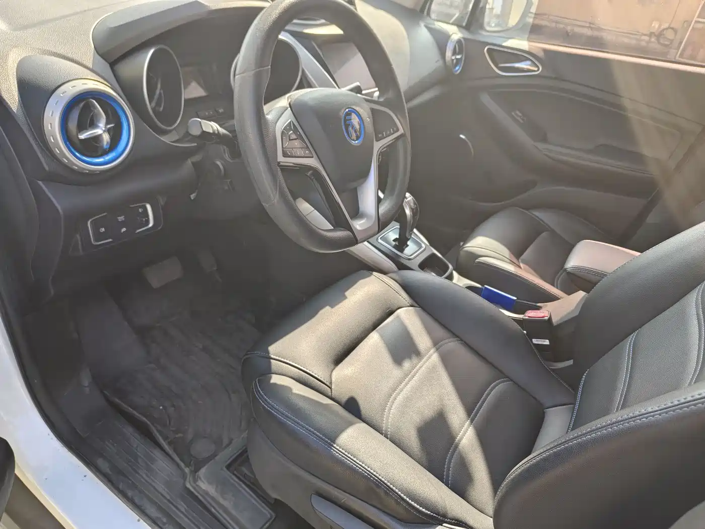 BYD Yuan New Energy 2018 EV360 Smart Connected Premium Type фото 9