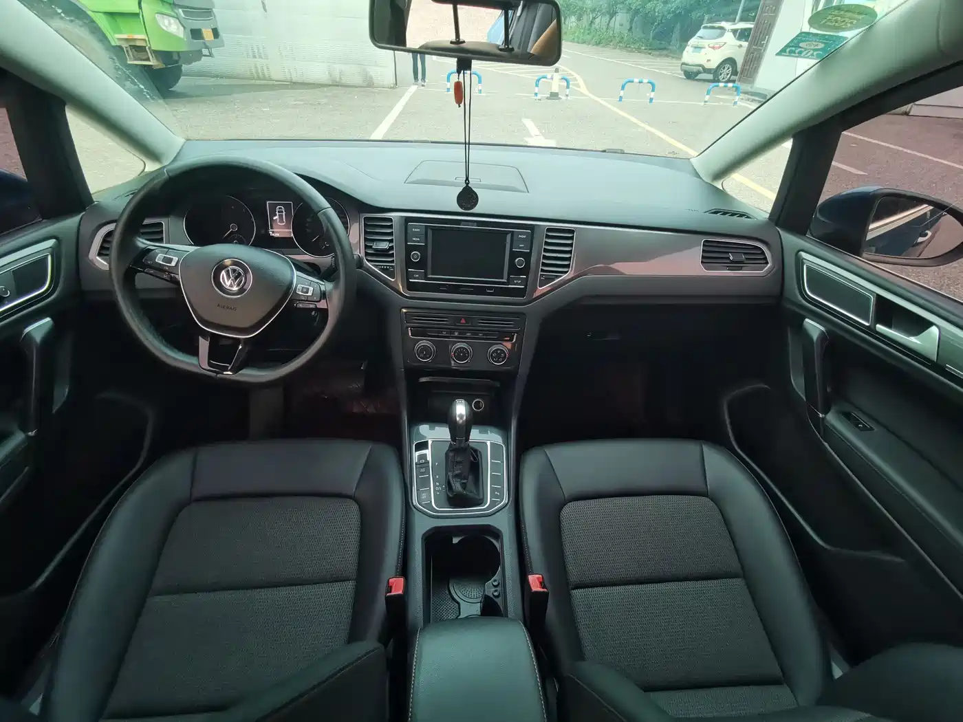 Volkswagen Golf Sportsvan 2018 230TSI Automatic Progressive фото 14