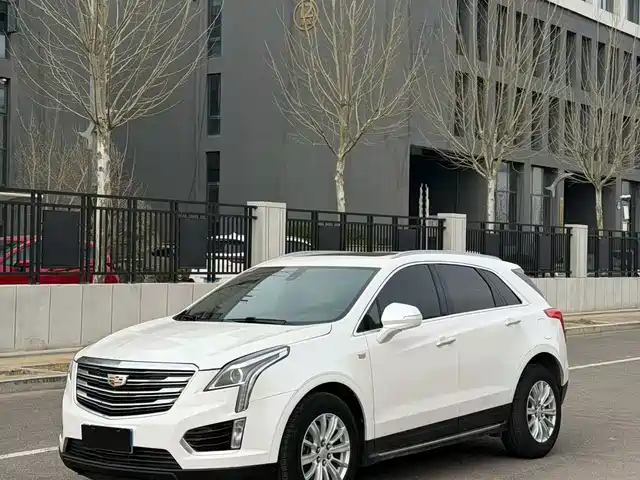 CADILLAC XT5