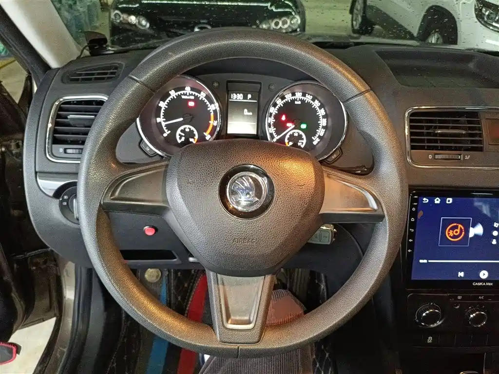 Škoda Yeti 2016 1.4TSI DSG Forward Edition фото 7