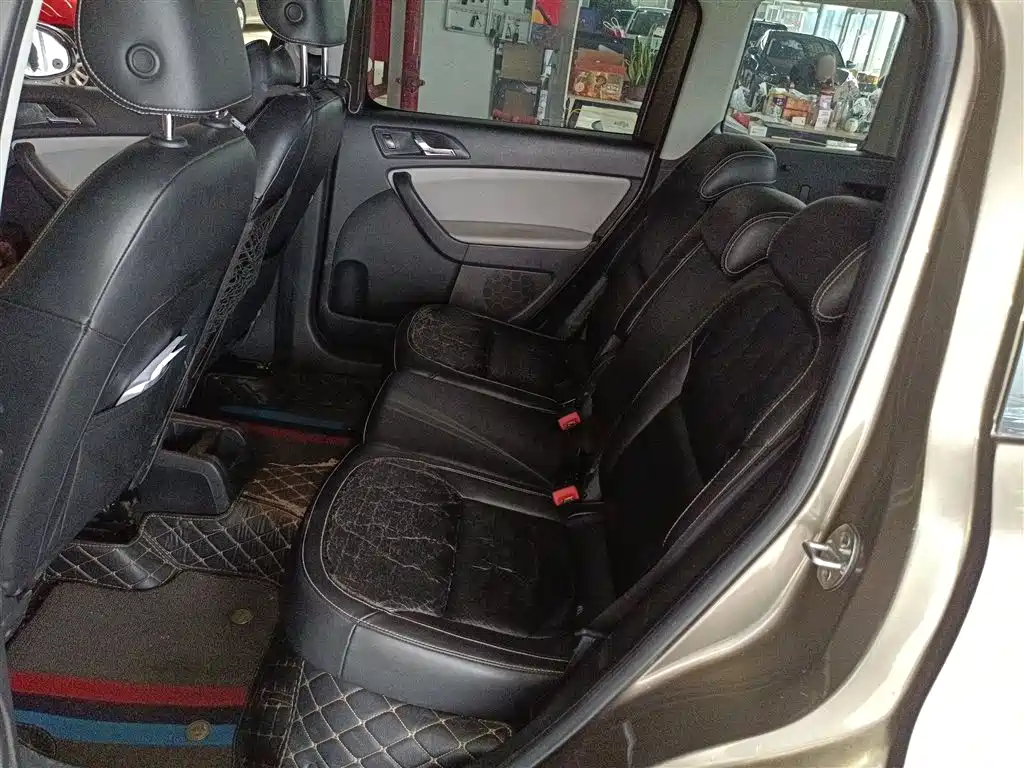 Škoda Yeti 2016 1.4TSI DSG Forward Edition фото 13