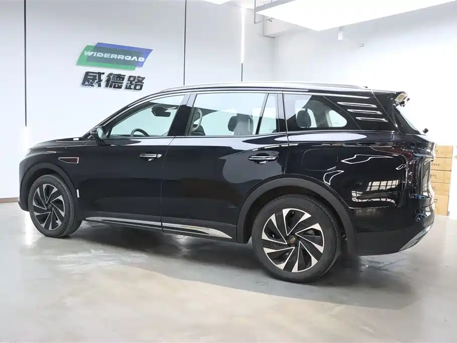 Hongqi HS7 PHEV 2024 2.0T PHEV 4WD Flagship Edition 6-seater фото 6