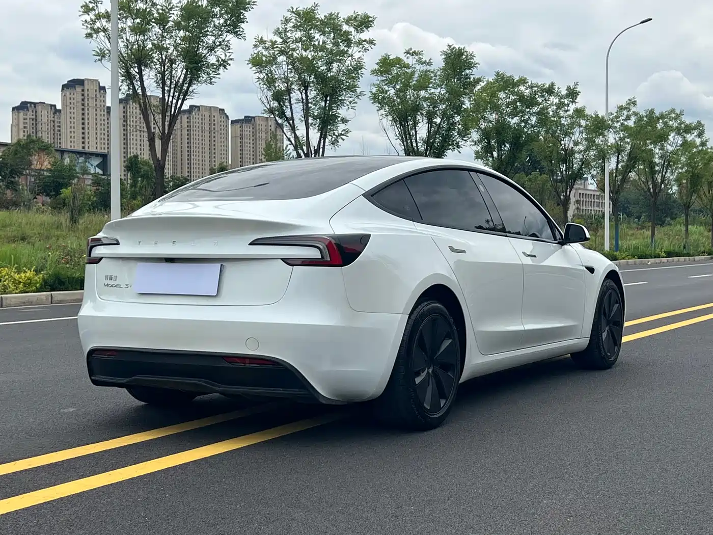 Tesla Model 3 2025 Long Range All-Wheel Drive фото 6