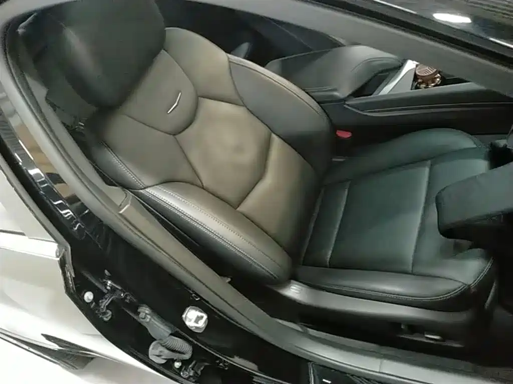 Cadillac CT5 2023 28T Platinum Style фото 25