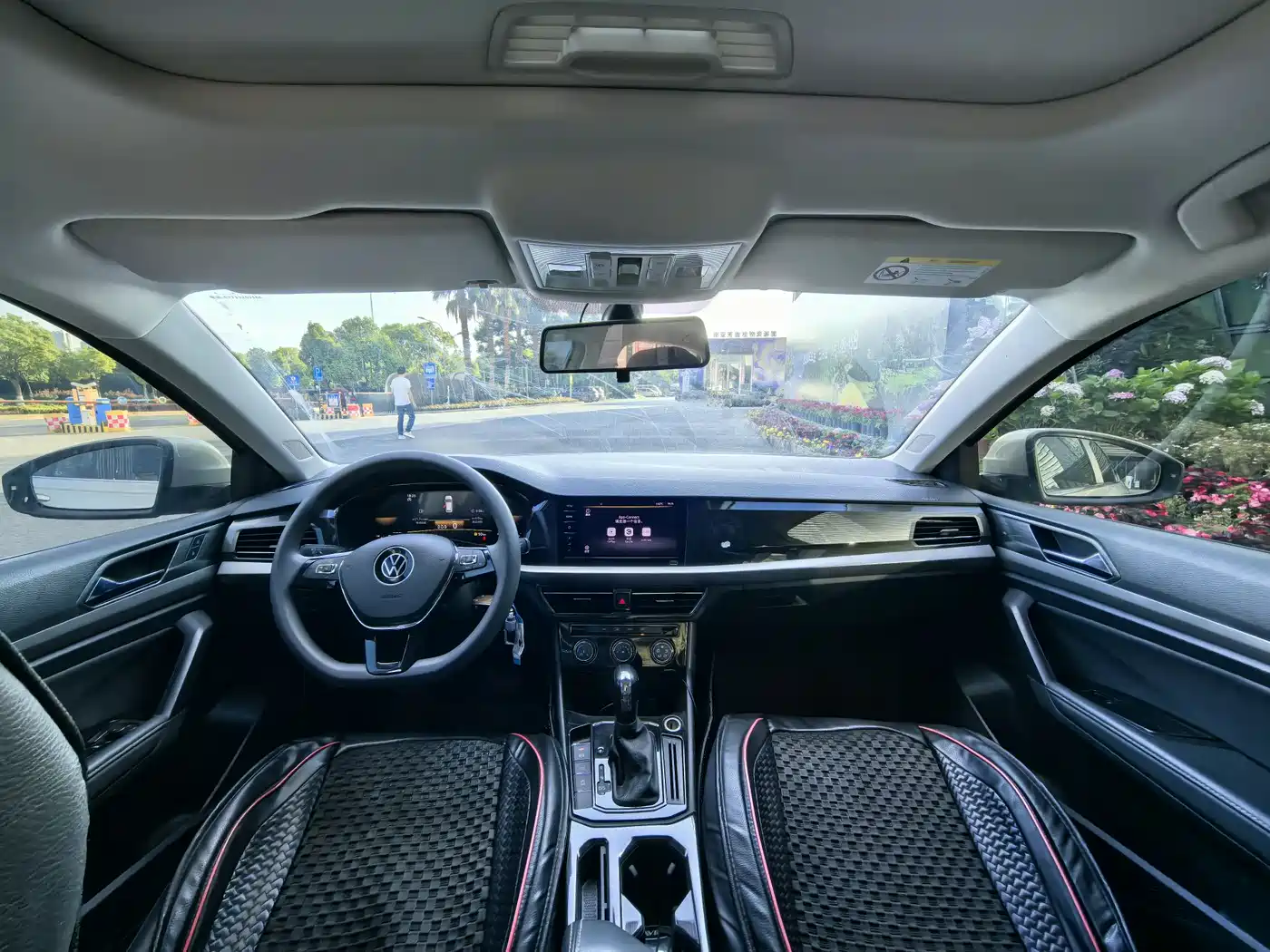 Volkswagen Lavida 2021 1.5L Auto Comfort Edition фото 9