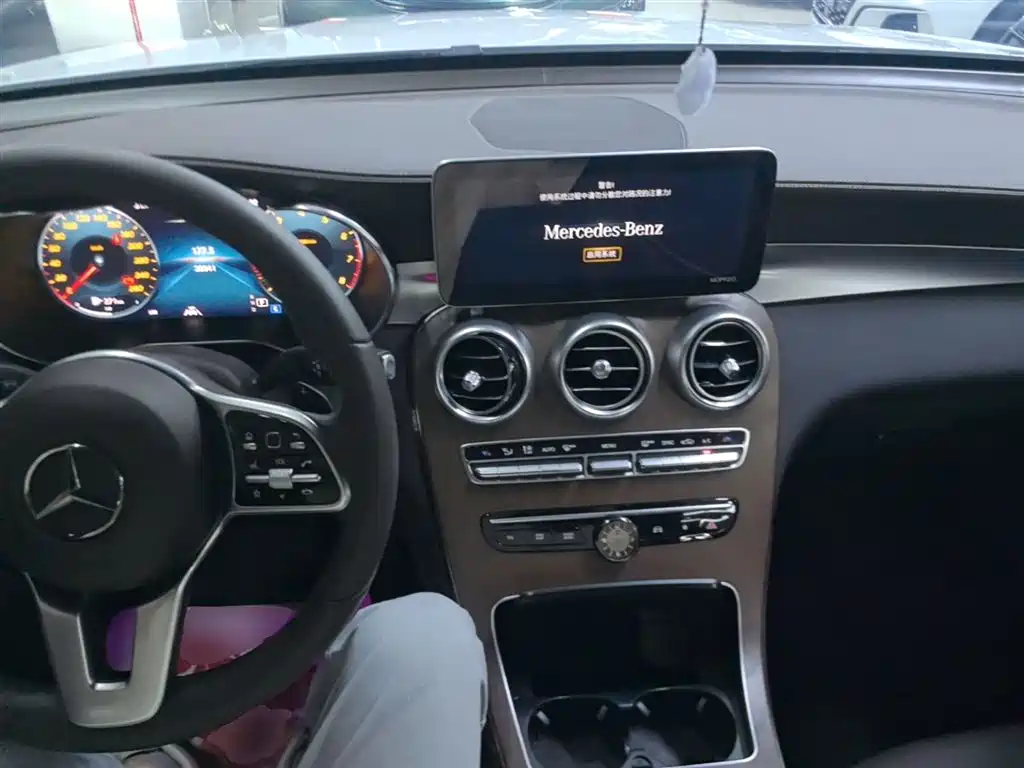Mercedes-Benz GLC 2020 GLC 300 L 4MATIC Dynamic фото 10