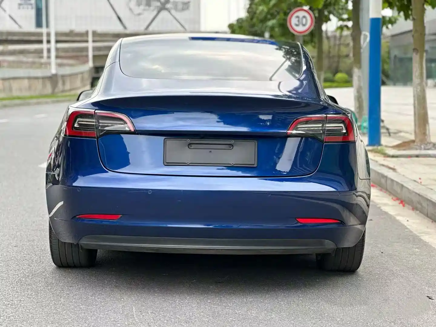 Фото 8 - Tesla Model 3