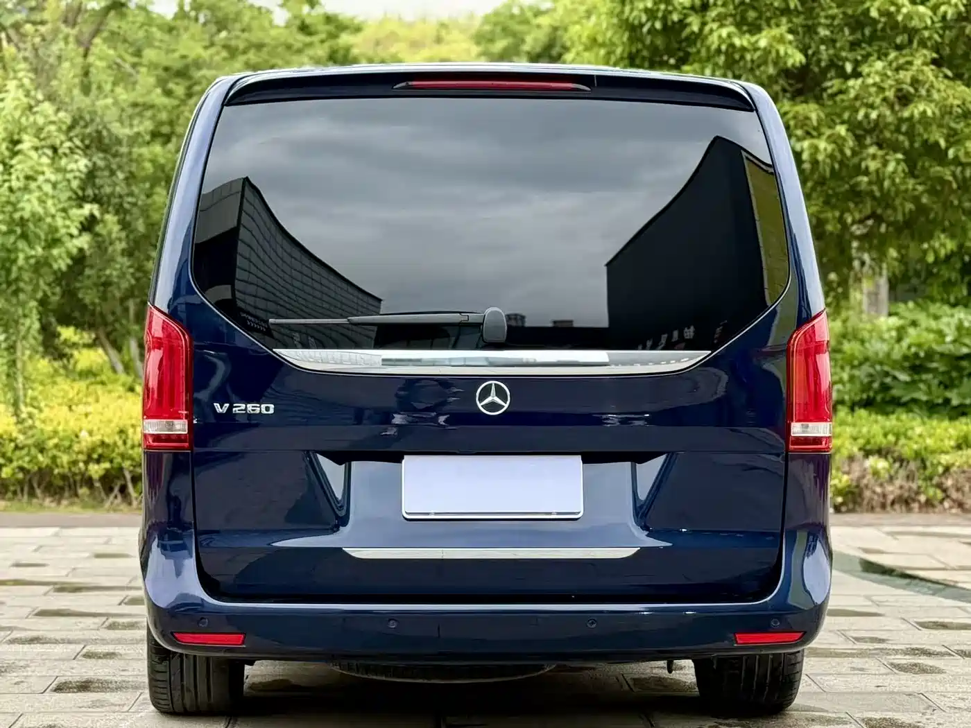 MERCEDES-BENZ V-CLASS