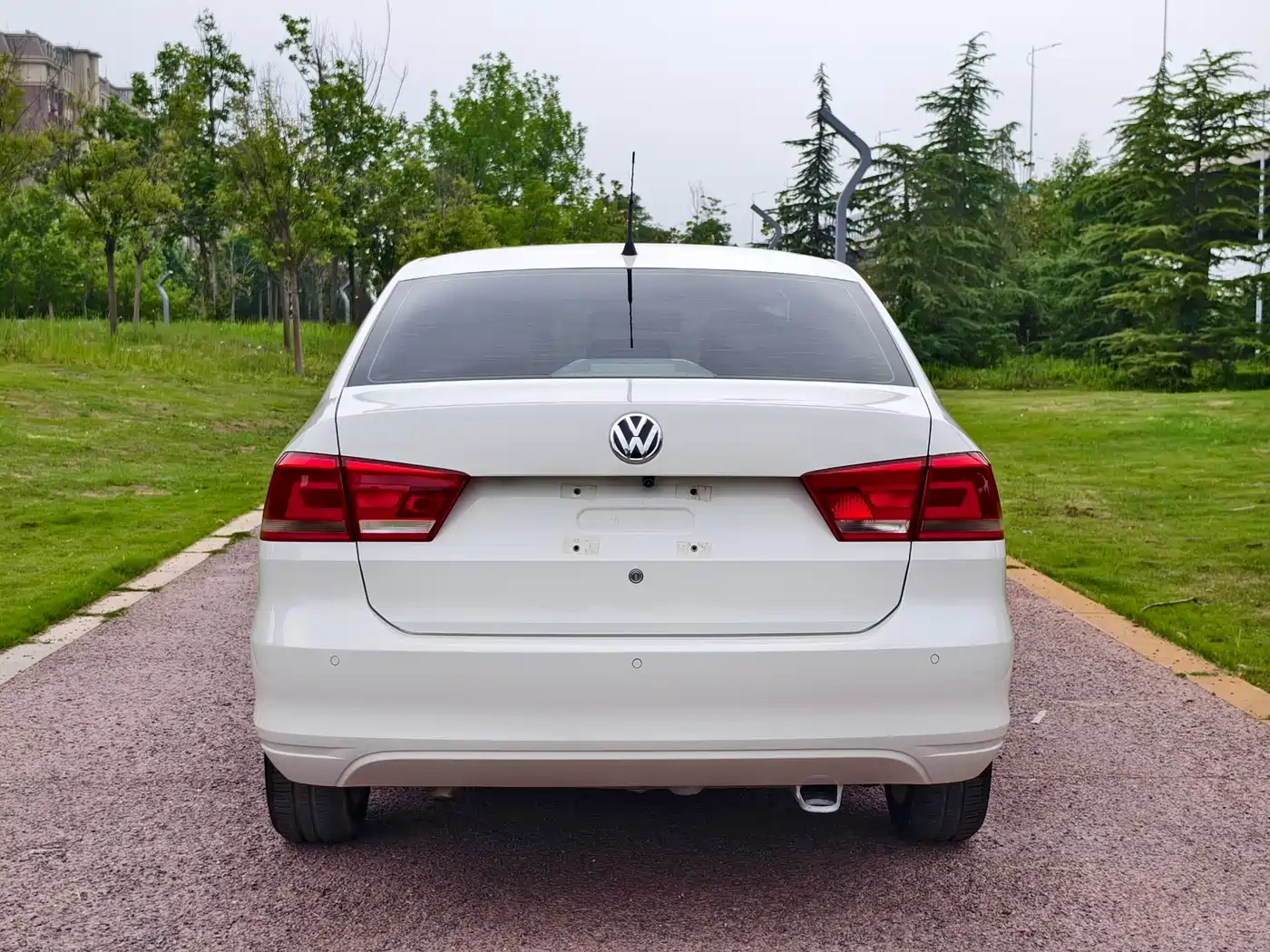 Volkswagen Santana 2015 1.6L Automatic Comfort Edition фото 9