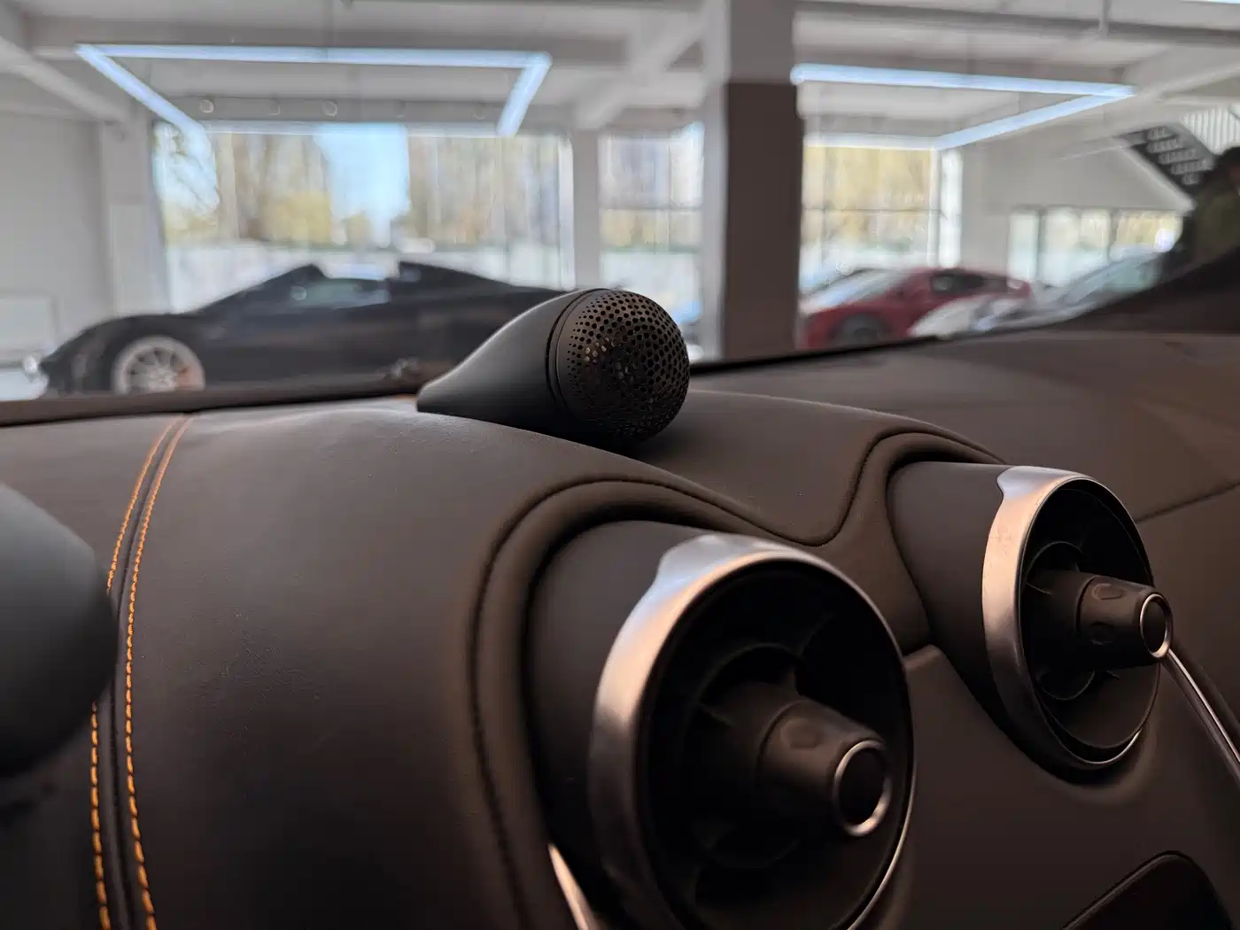 McLaren 570 2015 570S 3.8T Coupe фото 15