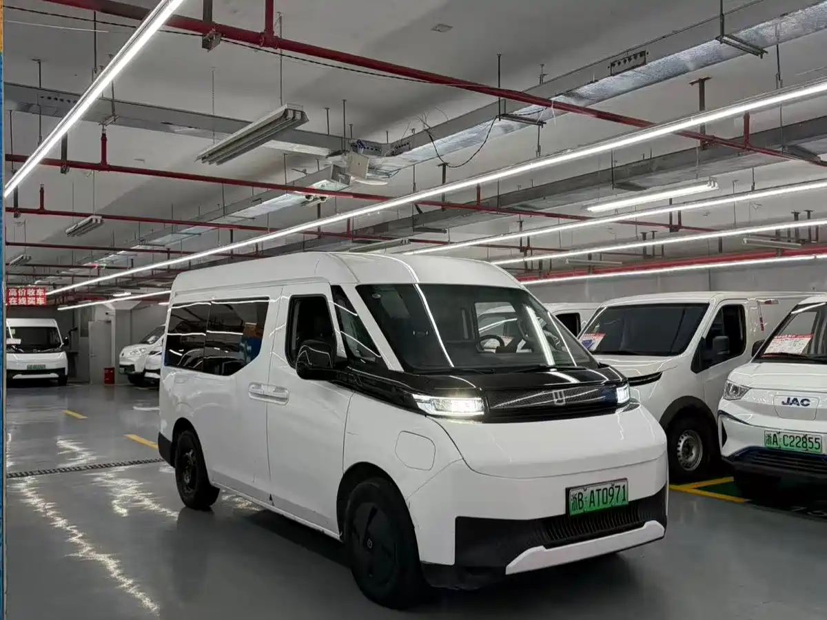 Yuan Cheng Farizon Super VAN 2024 2024 Smart Wealth Edition Short Wheelbase Medium Roof 68kWh