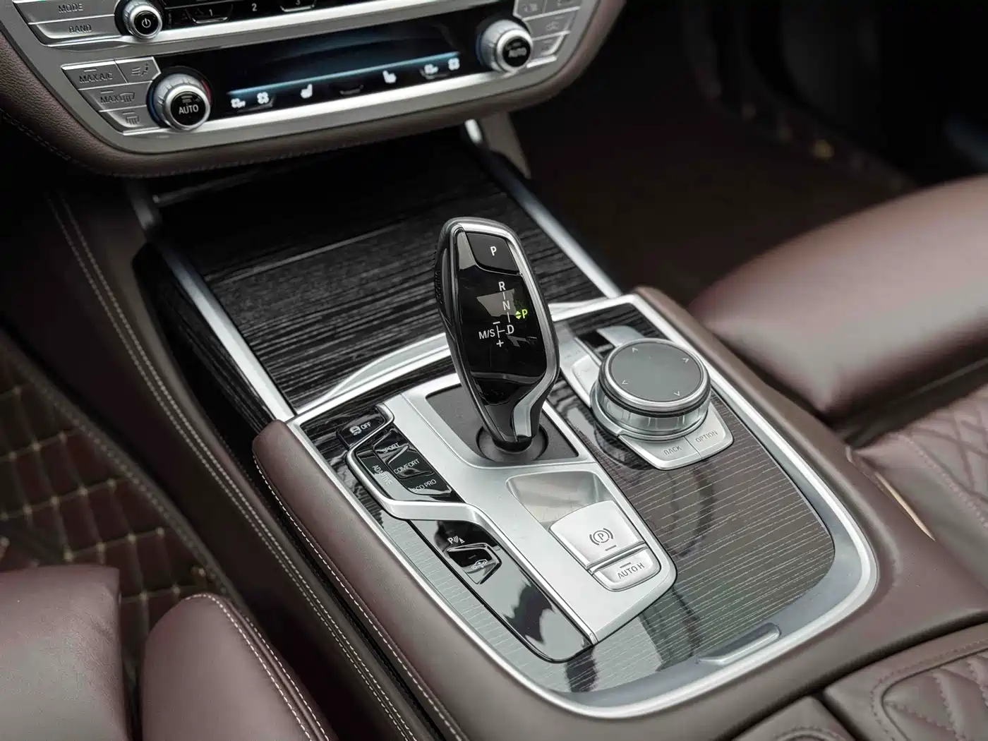 BMW 7 SERIES