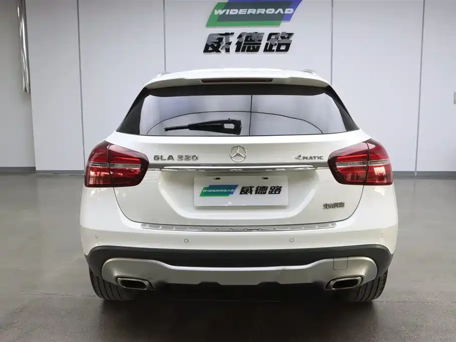 Mercedes-Benz GLA 2017 GLA 220 4MATIC Fashion фото 19