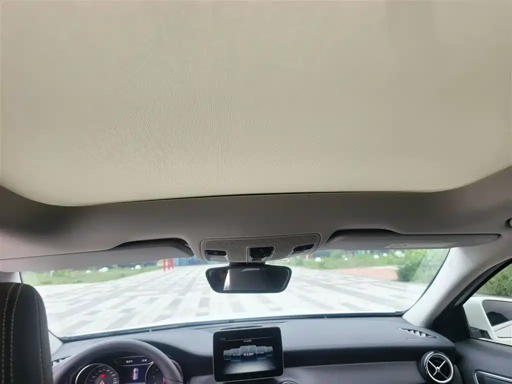 Mercedes-Benz GLA 2019 GLA 200 Fashion фото 14